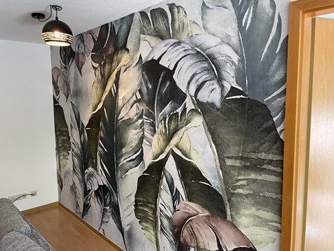 Designtapete mit Pflanzenblättern